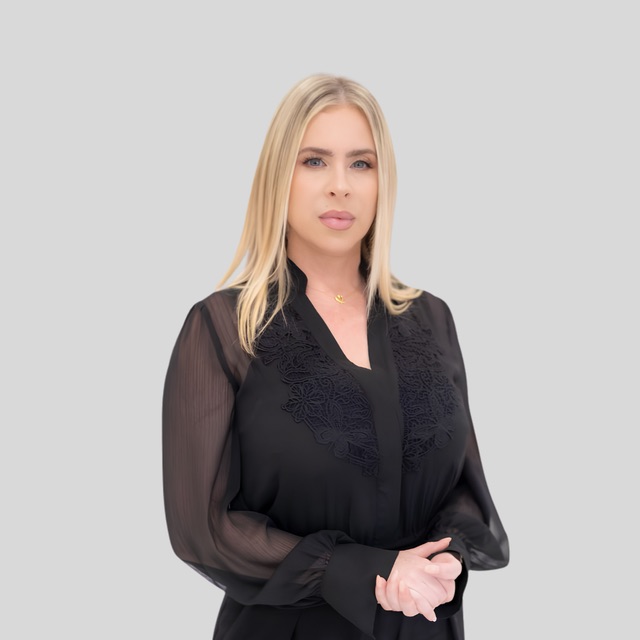 Cosette Guevara, Senior Loan Officer